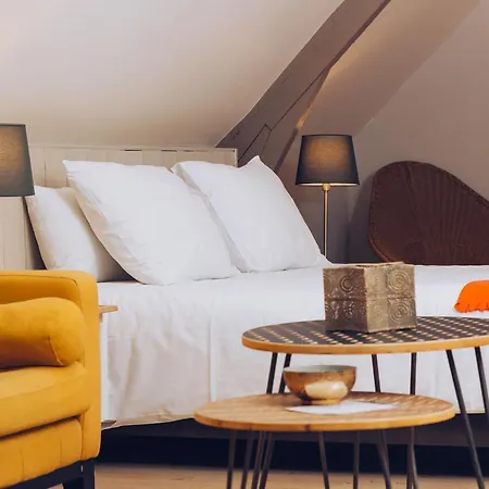 Pensión Plumes & Coton 3*